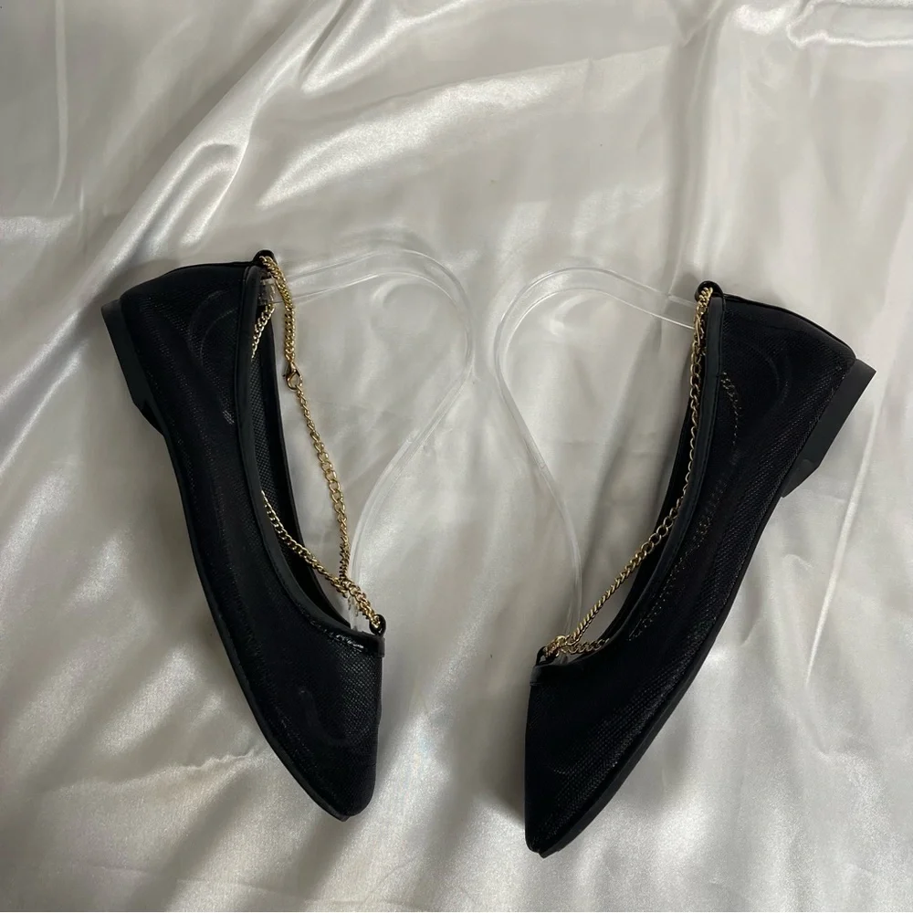 JEFFREY CAMPBELL GERALDINE BLACK MESH GOLD
CHAIN BALLET FLATS SIZE 6 - Picture 9 of 11